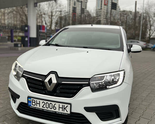 Белый Рено Логан, объемом двигателя 1.14 л и пробегом 140 тыс. км за 7950 $, фото 1 на Automoto.ua