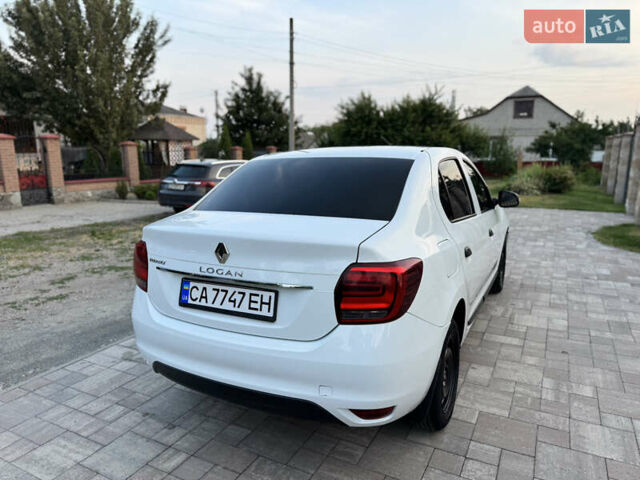 Белый Рено Логан, объемом двигателя 1.46 л и пробегом 219 тыс. км за 6999 $, фото 9 на Automoto.ua