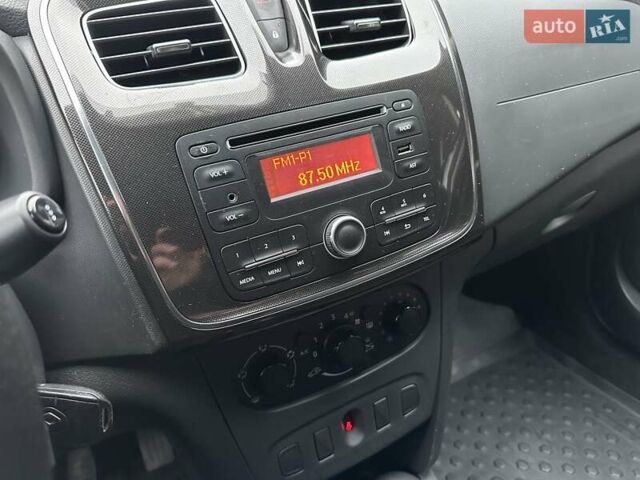 Белый Рено Логан, объемом двигателя 1.46 л и пробегом 153 тыс. км за 6999 $, фото 23 на Automoto.ua