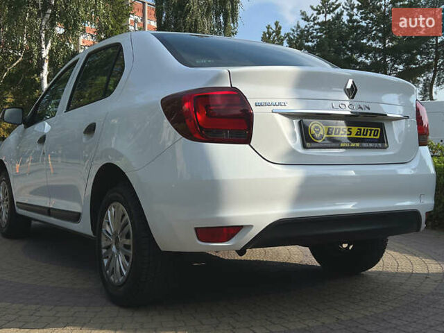 Белый Рено Логан, объемом двигателя 1.5 л и пробегом 107 тыс. км за 8999 $, фото 4 на Automoto.ua