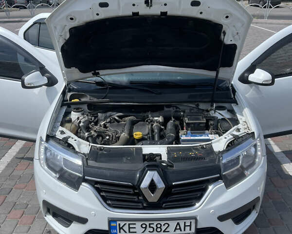 Белый Рено Логан, объемом двигателя 1.46 л и пробегом 260 тыс. км за 6900 $, фото 19 на Automoto.ua