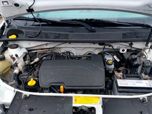 Белый Рено Логан, объемом двигателя 1.1 л и пробегом 164 тыс. км за 6000 $, фото 7 на Automoto.ua