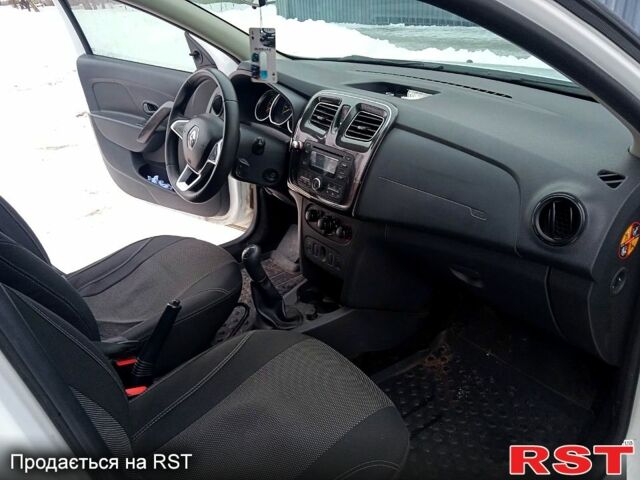 Білий Рено Логан, об'ємом двигуна 1.5 л та пробігом 37000 тис. км за 6000 $, фото 5 на Automoto.ua