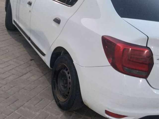 Білий Рено Логан, об'ємом двигуна 1.1 л та пробігом 250 тис. км за 5200 $, фото 5 на Automoto.ua