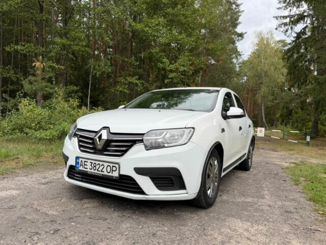 Белый Рено Логан, объемом двигателя 1.5 л и пробегом 5 тыс. км за 4797 $, фото 3 на Automoto.ua