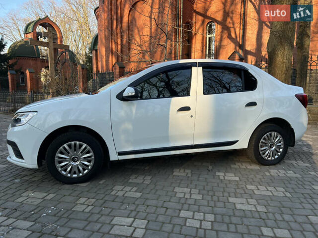 Белый Рено Логан, объемом двигателя 1.5 л и пробегом 140 тыс. км за 7999 $, фото 3 на Automoto.ua