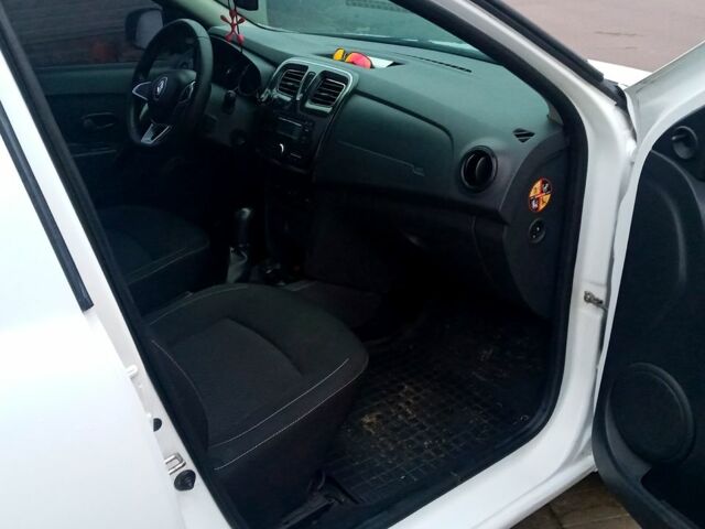 Белый Рено Логан, объемом двигателя 1.1 л и пробегом 164 тыс. км за 6000 $, фото 5 на Automoto.ua