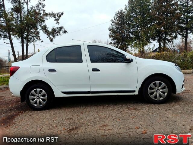 Білий Рено Логан, об'ємом двигуна 1.5 л та пробігом 240 тис. км за 6400 $, фото 5 на Automoto.ua