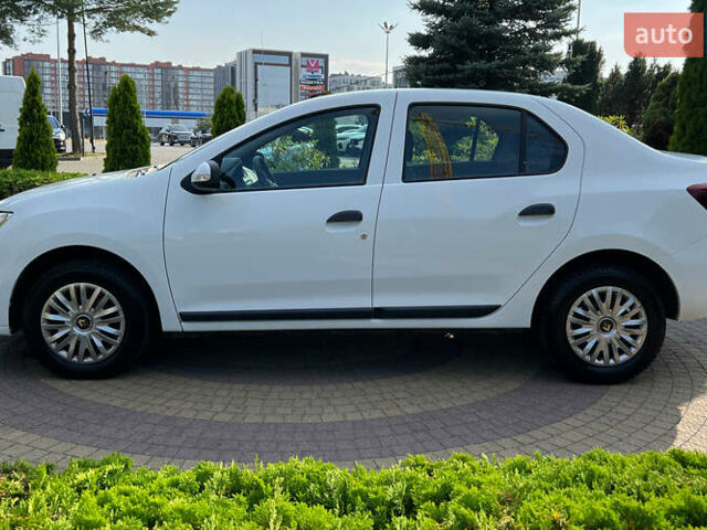 Белый Рено Логан, объемом двигателя 1.5 л и пробегом 107 тыс. км за 8999 $, фото 3 на Automoto.ua