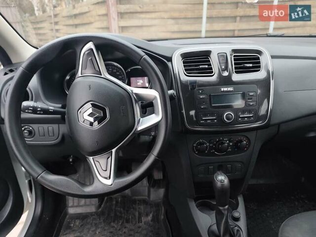 Білий Рено Логан, об'ємом двигуна 1.15 л та пробігом 109 тис. км за 6100 $, фото 6 на Automoto.ua