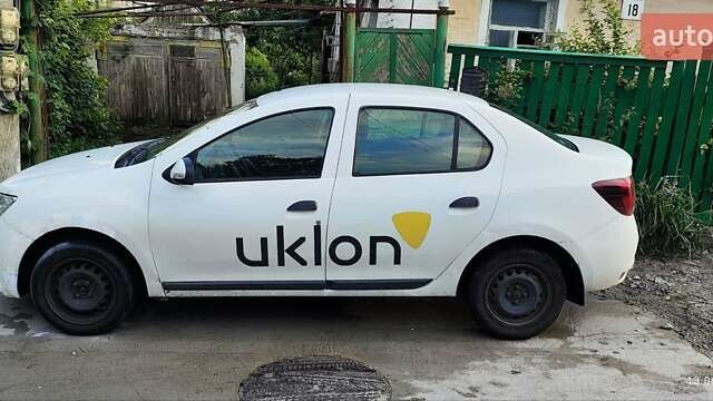 Белый Рено Логан, объемом двигателя 0.9 л и пробегом 220 тыс. км за 4000 $, фото 6 на Automoto.ua