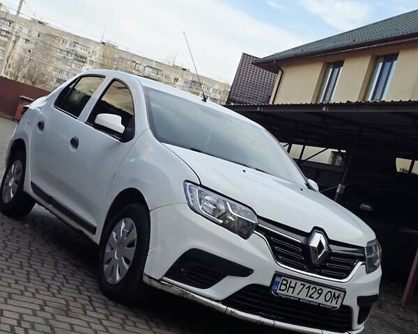 Белый Рено Логан, объемом двигателя 1.46 л и пробегом 290 тыс. км за 4499 $, фото 6 на Automoto.ua