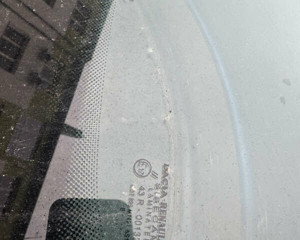 Белый Рено Логан, объемом двигателя 1.46 л и пробегом 237 тыс. км за 6500 $, фото 7 на Automoto.ua