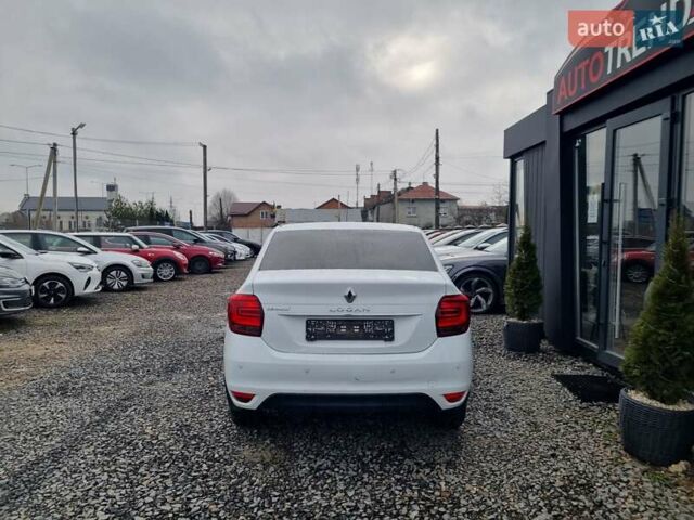 Белый Рено Логан, объемом двигателя 1 л и пробегом 86 тыс. км за 5800 $, фото 2 на Automoto.ua