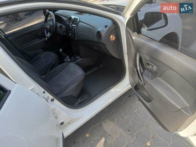 Білий Рено Логан, об'ємом двигуна 1.46 л та пробігом 101 тис. км за 8700 $, фото 9 на Automoto.ua