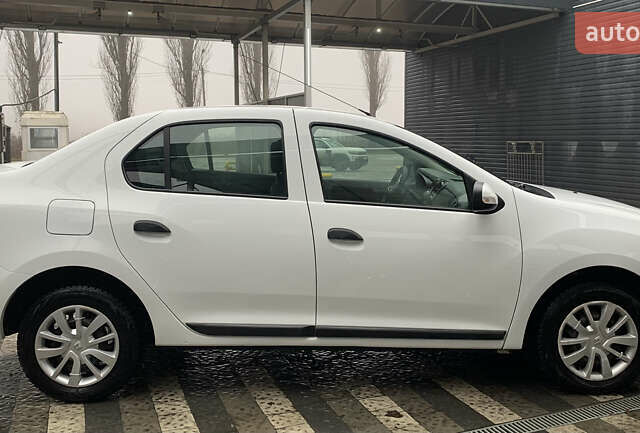 Білий Рено Логан, об'ємом двигуна 1.46 л та пробігом 153 тис. км за 7300 $, фото 4 на Automoto.ua