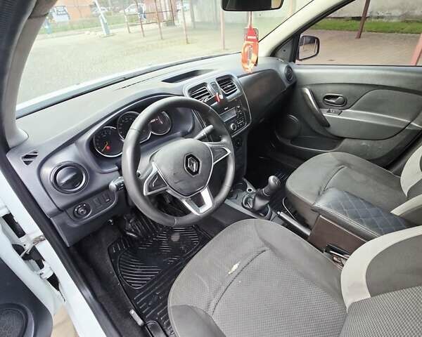 Белый Рено Логан, объемом двигателя 1.46 л и пробегом 290 тыс. км за 4499 $, фото 18 на Automoto.ua