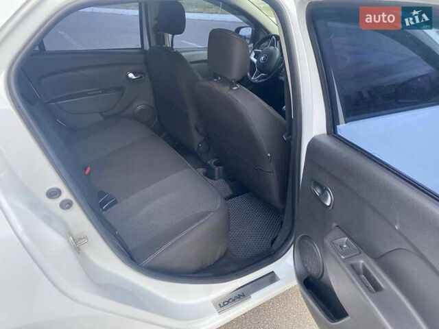 Белый Рено Логан, объемом двигателя 1.46 л и пробегом 121 тыс. км за 9000 $, фото 6 на Automoto.ua