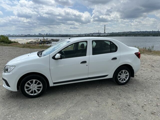 Білий Рено Логан, об'ємом двигуна 1.5 л та пробігом 145 тис. км за 8200 $, фото 1 на Automoto.ua