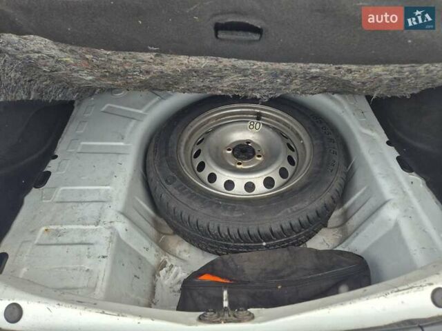 Белый Рено Логан, объемом двигателя 1.46 л и пробегом 286 тыс. км за 5500 $, фото 31 на Automoto.ua