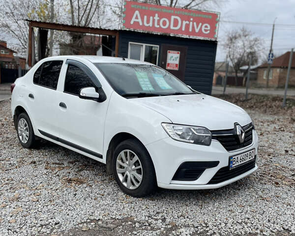 Білий Рено Логан, об'ємом двигуна 1.46 л та пробігом 269 тис. км за 7400 $, фото 1 на Automoto.ua