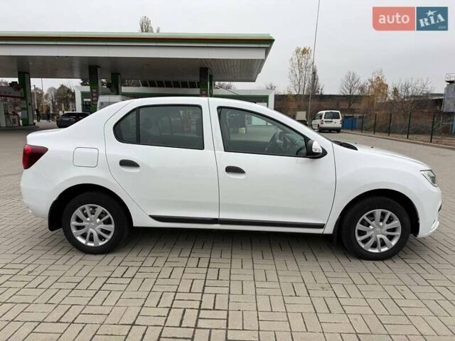 Білий Рено Логан, об'ємом двигуна 0.9 л та пробігом 67 тис. км за 7600 $, фото 4 на Automoto.ua