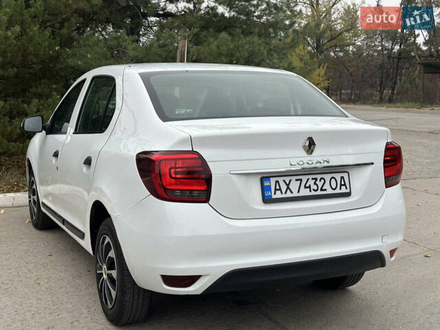 Белый Рено Логан, объемом двигателя 1 л и пробегом 242 тыс. км за 4500 $, фото 8 на Automoto.ua