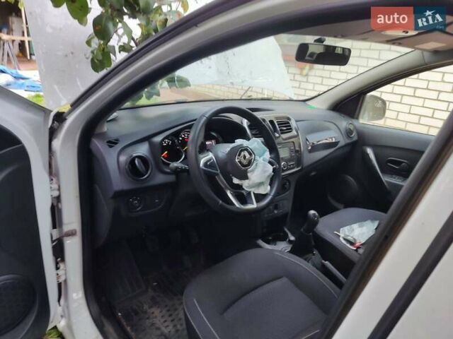 Білий Рено Логан, об'ємом двигуна 1.46 л та пробігом 118 тис. км за 3600 $, фото 10 на Automoto.ua