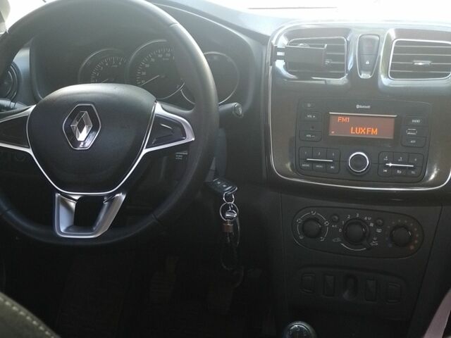 Белый Рено Логан, объемом двигателя 1 л и пробегом 55 тыс. км за 7900 $, фото 5 на Automoto.ua