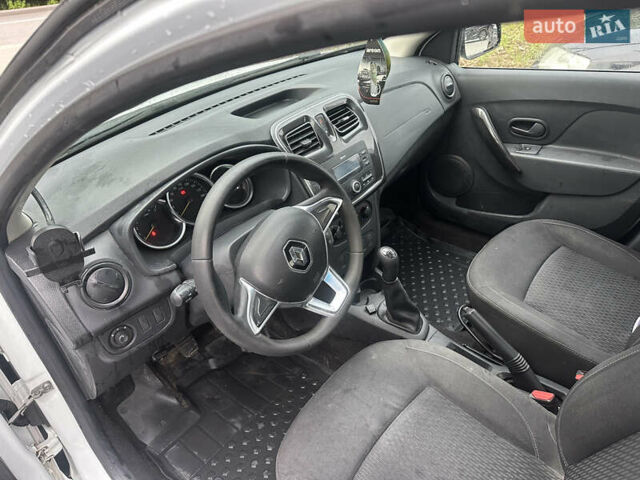 Белый Рено Логан, объемом двигателя 1 л и пробегом 132 тыс. км за 4999 $, фото 9 на Automoto.ua