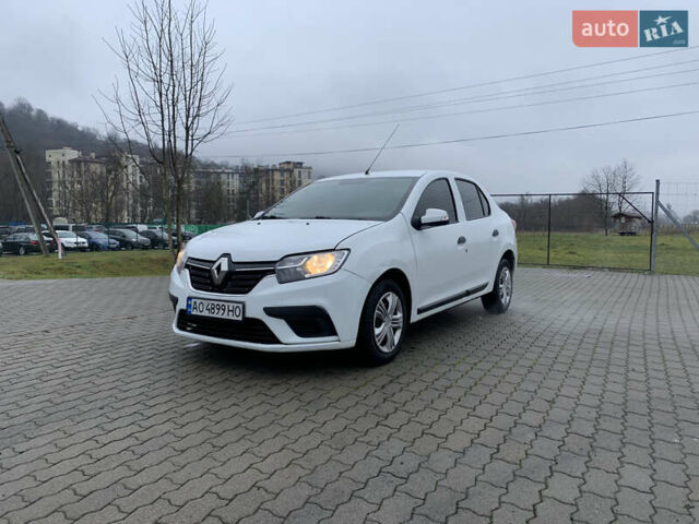 Белый Рено Логан, объемом двигателя 1 л и пробегом 280 тыс. км за 4999 $, фото 2 на Automoto.ua