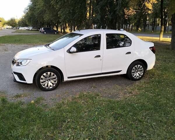 Білий Рено Логан, об'ємом двигуна 1 л та пробігом 184 тис. км за 5200 $, фото 5 на Automoto.ua