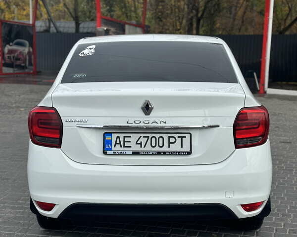 Рено Логан 2019 у Дніпро (Дніпропетровську) на Automoto.ua Білий Рено Логан, об'ємом двигуна 1 л та пробігом 205 тис. км за 5700 $, фото 3 на Automoto.ua
