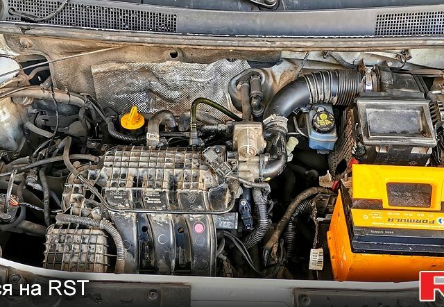 Белый Рено Логан, объемом двигателя 1 л и пробегом 200 тыс. км за 3700 $, фото 9 на Automoto.ua