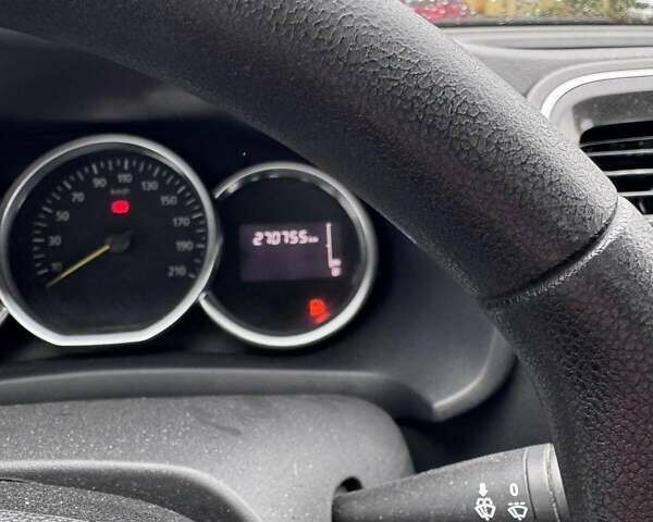 Белый Рено Логан, объемом двигателя 0.9 л и пробегом 271 тыс. км за 3700 $, фото 6 на Automoto.ua