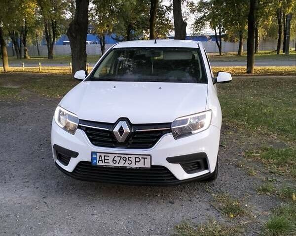 Білий Рено Логан, об'ємом двигуна 1 л та пробігом 184 тис. км за 5200 $, фото 1 на Automoto.ua