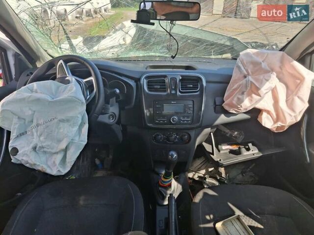 Білий Рено Логан, об'ємом двигуна 1.46 л та пробігом 230 тис. км за 3300 $, фото 5 на Automoto.ua