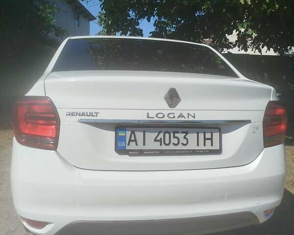 Белый Рено Логан, объемом двигателя 1 л и пробегом 175 тыс. км за 6900 $, фото 2 на Automoto.ua