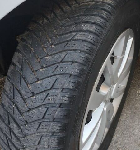 Белый Рено Логан, объемом двигателя 1.5 л и пробегом 140 тыс. км за 6700 $, фото 7 на Automoto.ua