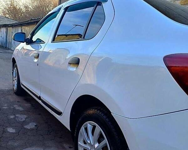 Білий Рено Логан, об'ємом двигуна 1 л та пробігом 111 тис. км за 5000 $, фото 5 на Automoto.ua