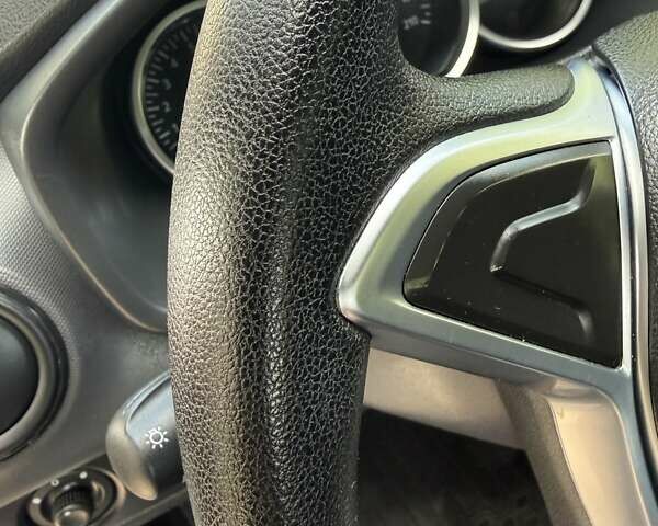 Белый Рено Логан, объемом двигателя 1 л и пробегом 81 тыс. км за 7450 $, фото 19 на Automoto.ua
