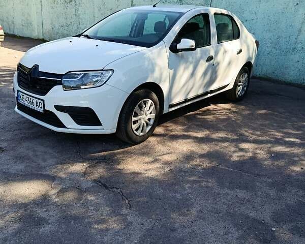 Білий Рено Логан, об'ємом двигуна 1 л та пробігом 190 тис. км за 4300 $, фото 1 на Automoto.ua