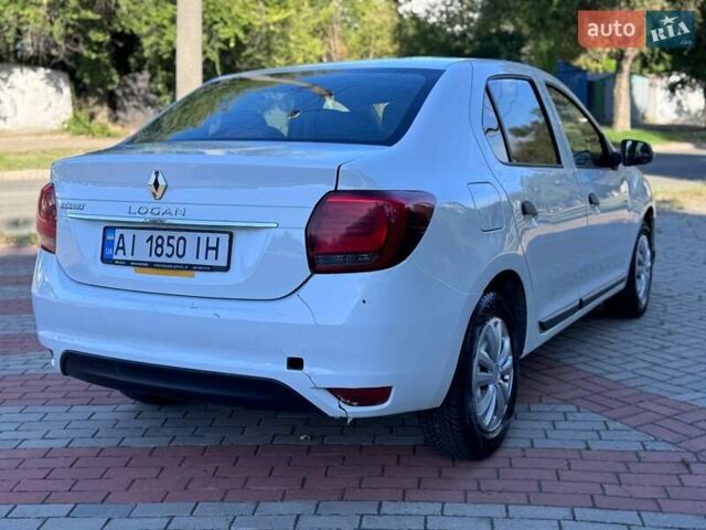 Белый Рено Логан, объемом двигателя 1 л и пробегом 267 тыс. км за 3999 $, фото 6 на Automoto.ua