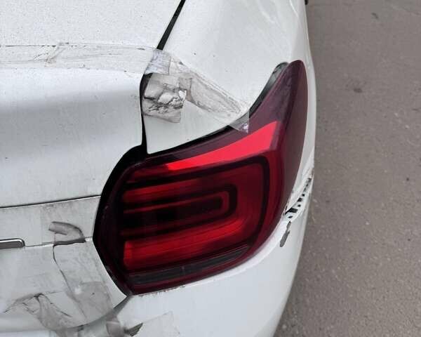 Белый Рено Логан, объемом двигателя 1 л и пробегом 322 тыс. км за 2800 $, фото 9 на Automoto.ua