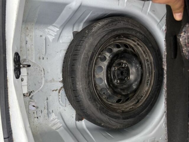 Білий Рено Логан, об'ємом двигуна 0 л та пробігом 90 тис. км за 6999 $, фото 11 на Automoto.ua