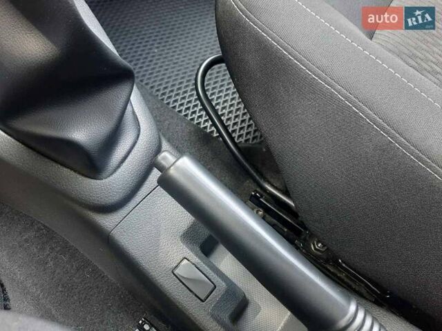 Білий Рено Логан, об'ємом двигуна 1 л та пробігом 97 тис. км за 6950 $, фото 16 на Automoto.ua