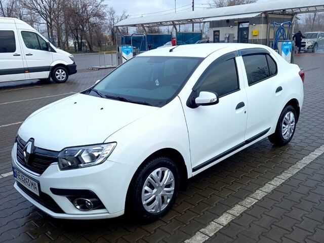Белый Рено Логан, объемом двигателя 1 л и пробегом 0 тыс. км за 8300 $, фото 2 на Automoto.ua