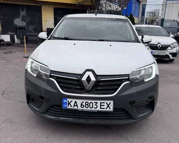 Белый Рено Логан, объемом двигателя 1 л и пробегом 249 тыс. км за 3400 $, фото 3 на Automoto.ua