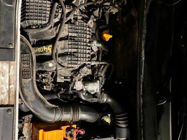 Белый Рено Логан, объемом двигателя 1 л и пробегом 196 тыс. км за 5000 $, фото 7 на Automoto.ua