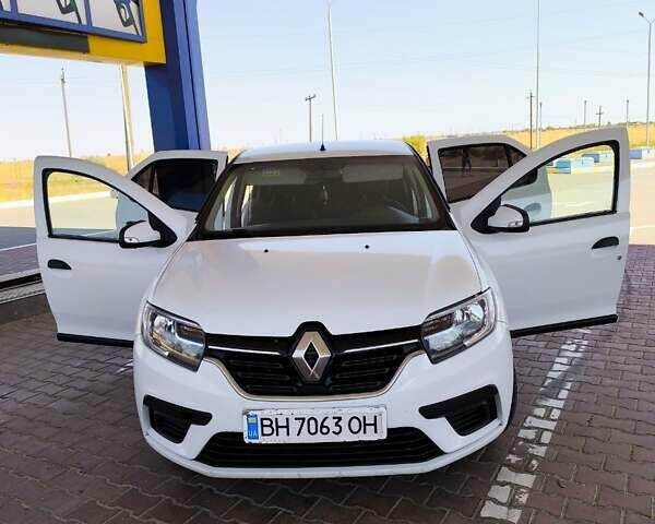 Белый Рено Логан, объемом двигателя 1 л и пробегом 258 тыс. км за 5300 $, фото 8 на Automoto.ua